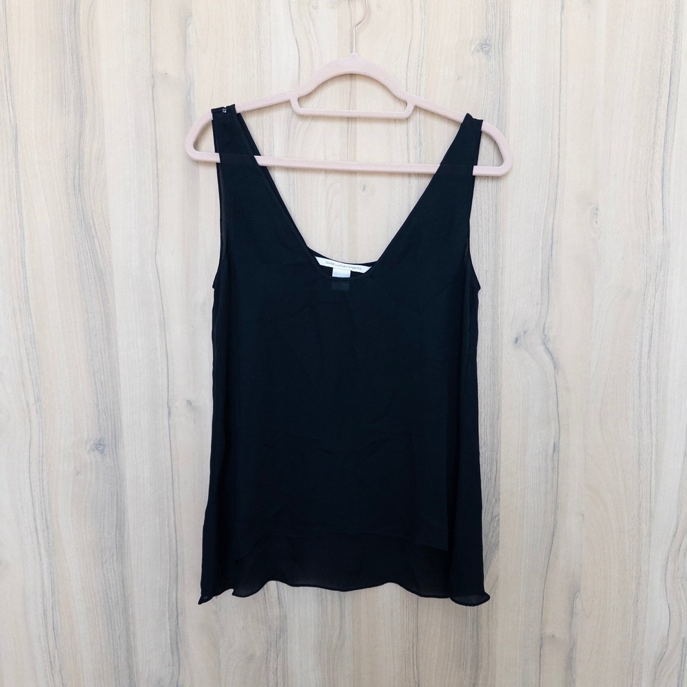 Diane von Furstenberg Womens Silk Top 2 Black V Neck Quiet Luxury Minimalist